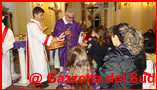 Capistrano: I bambini all'altare. Il rito voluto da don Antonio Calafati